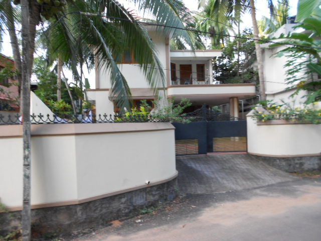 newly constructed 4 bhk house for sale in pavangad calicut