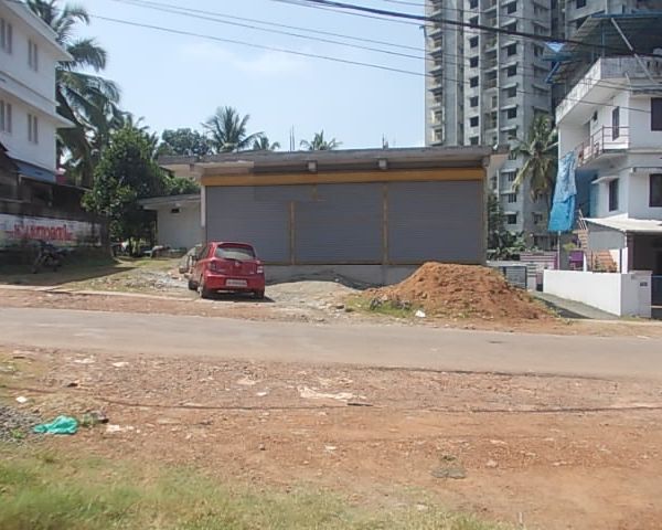 2175 sq.ft, commercial space available for rent.suitable for godwan